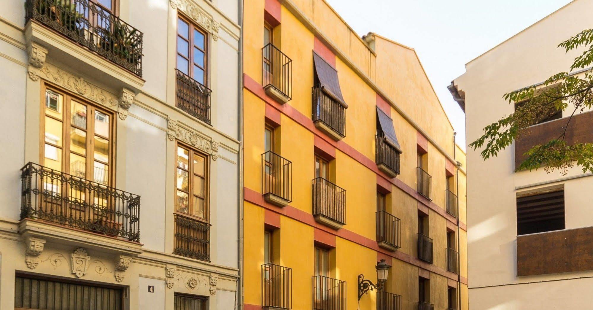 Bet Apartments - Tramontana Apartments Valencia Bagian luar foto