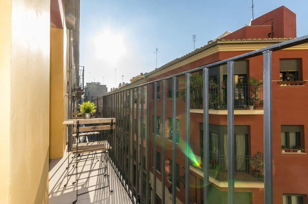 Bet Apartments - Tramontana Apartments Valencia Bagian luar foto